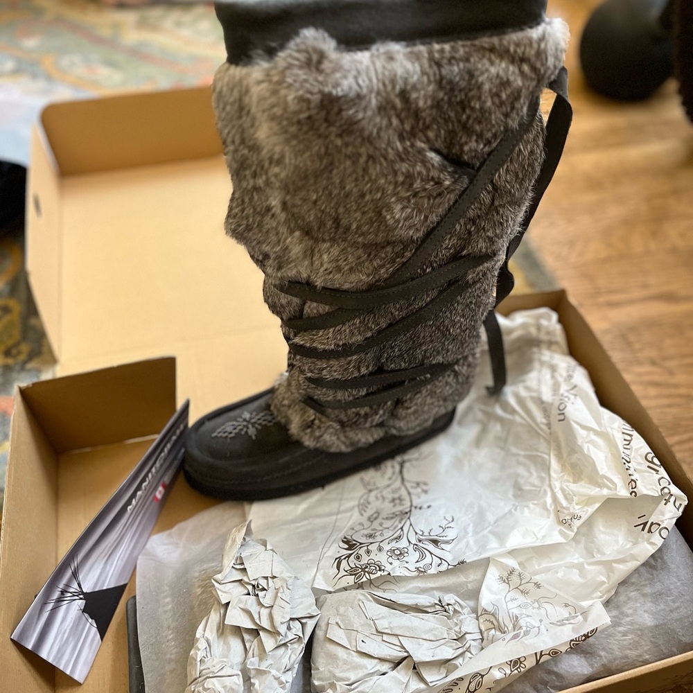 Manitobah Mukluks Brown Plush Faux-Fur Boot Lining